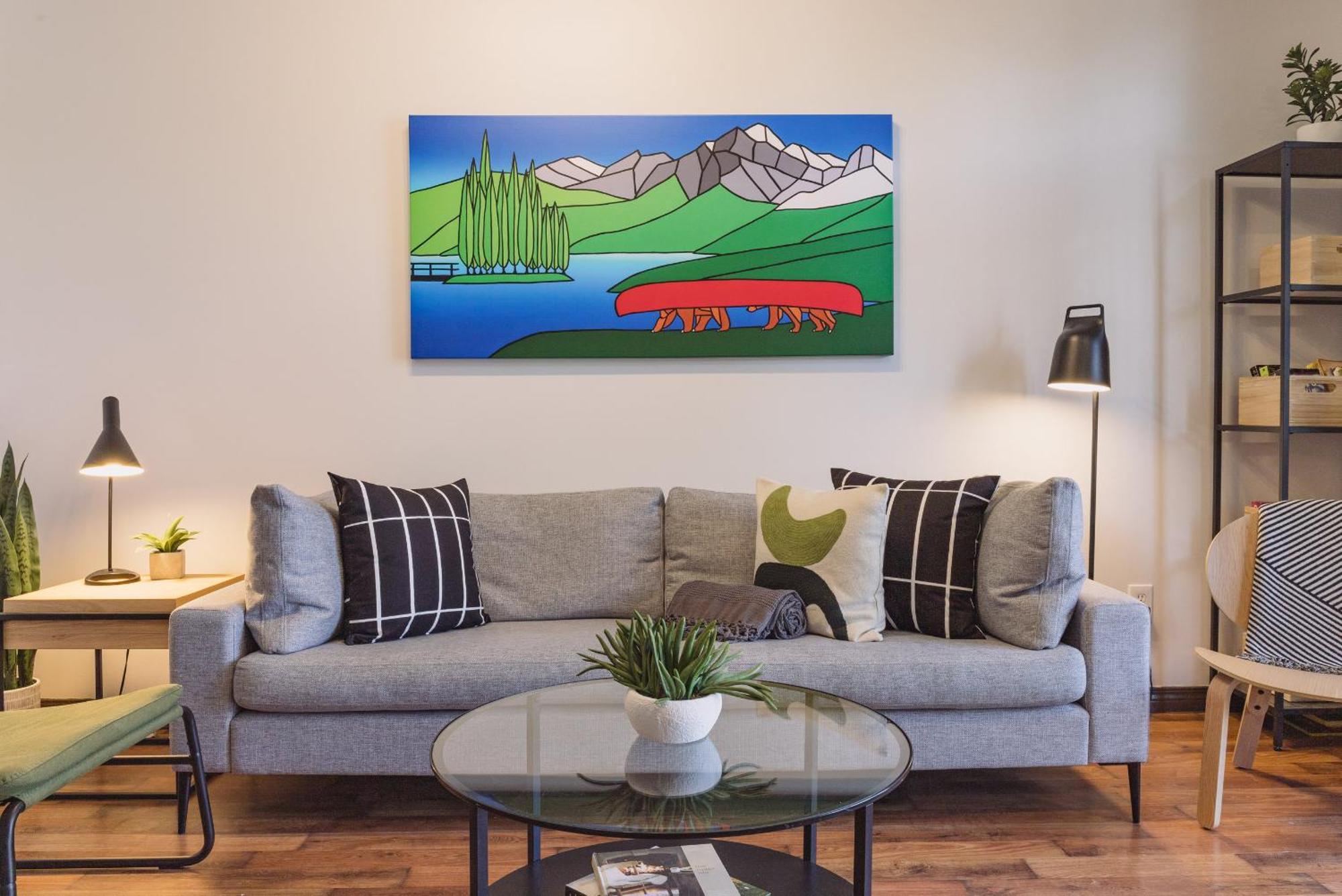 Grassihaus Mountain Getaway Apartment Canmore Bagian luar foto