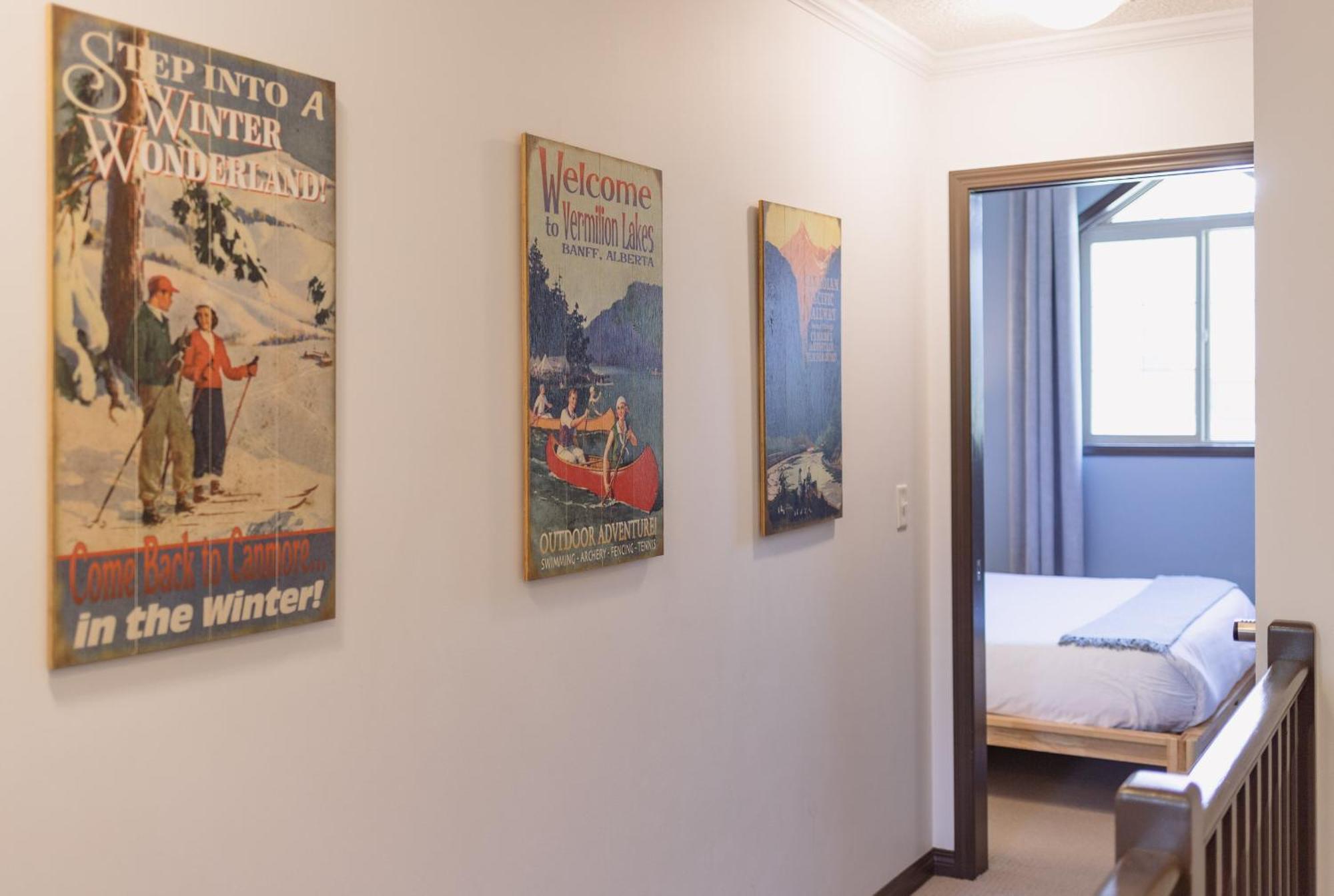 Grassihaus Mountain Getaway Apartment Canmore Bagian luar foto