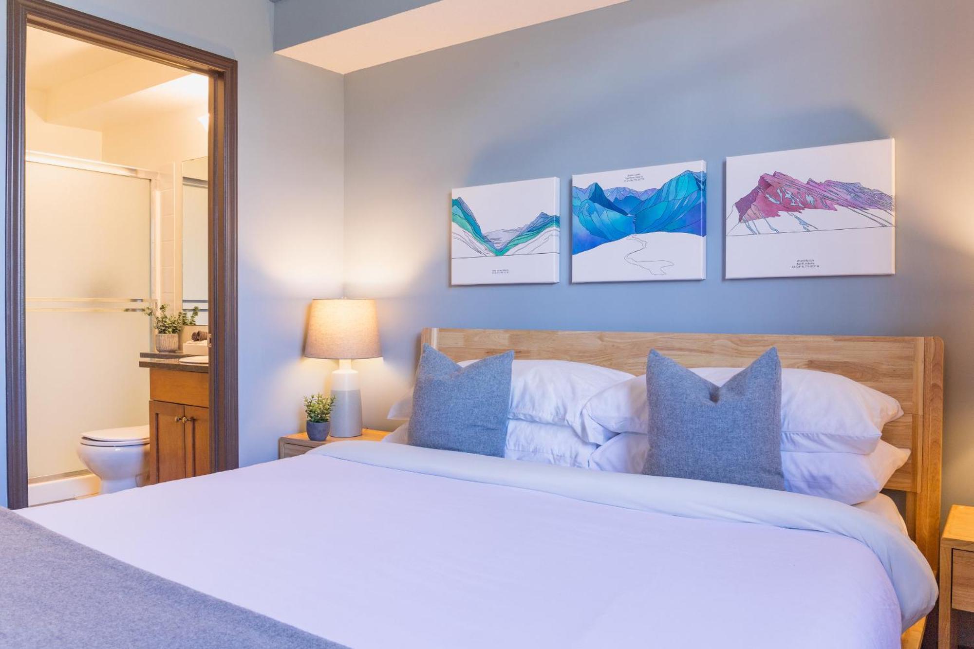 Grassihaus Mountain Getaway Apartment Canmore Bagian luar foto